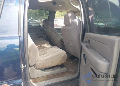 2004 Chevrolet Suburban 1500 Ls z USA, uszkodzony, nr VIN 3GNFK16T94G318641